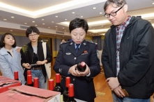 Thu giữ 14.000 chai rượu Penfolds giả được bán trên mạng của Alibaba