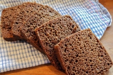 Ở xứ núi lửa Iceland, bạn sẽ được nướng bánh mì dưới lòng đất