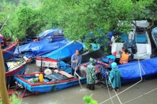 Bão Damrey sức gió 135km/h, giật cấp 15 vào đến Phú Yên, Khánh Hòa, Ninh Thuận