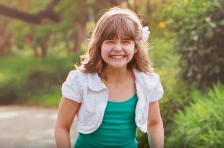 Cô bé trải nghiệm ‘lên thiên đường’ và khỏi bệnh thần kỳ sau khi bị rơi vào hốc cây