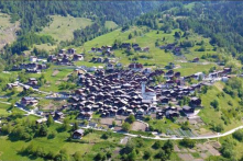 Ngôi làng đẹp như tranh ở Thụy Sĩ đang treo tiền thưởng mời gọi bạn đến sống