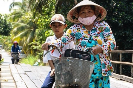 Nghịch lý chuyện đổi đời ở nông thôn