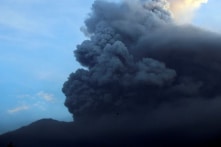 Indonesia: Núi lửa sắp phun trào, 100.000 người sơ tán khẩn cấp