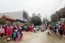 Dựng lại hiện trường vụ bé gái 20 ngày tuổi nghi bị bà nội sát hại