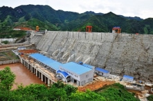 Bắt hai Phó giám đốc Sở tỉnh Sơn La