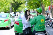 ‘Nghênh chiến’ xe ôm công nghệ, Mai Linh liệu có đấu được với Grab, Uber?