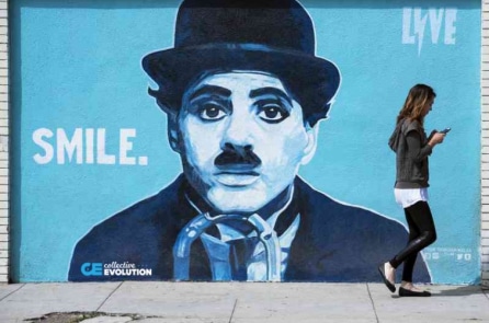 Bài thơ về yêu thương bản thân của vua hề Sác-lô có thể bạn chưa bao giờ nghe tới