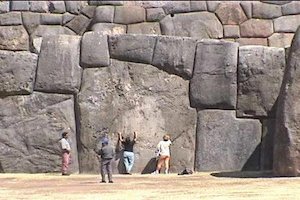 tang da Sacsayhuaman 300x200 1