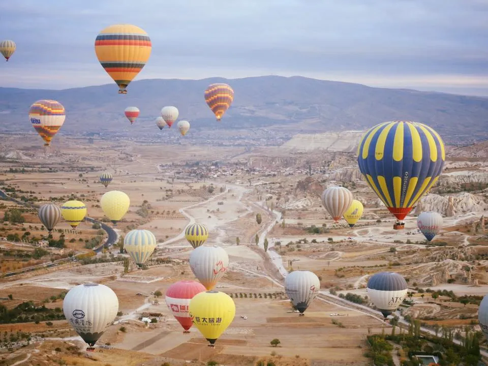 Bay khinh khí cầu ở Cappadocia: