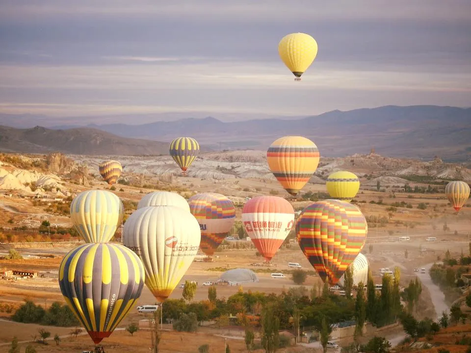 Bay khinh khí cầu ở Cappadocia: