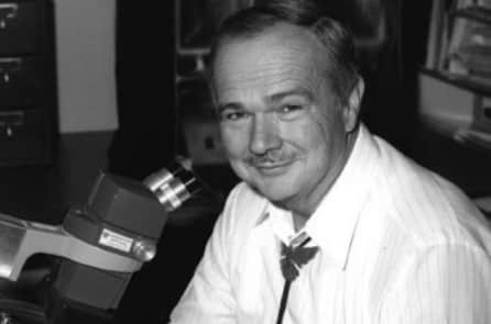 Người đàn ông duy nhất trong lịch sử nhân loại được chôn trên Mặt Trăng