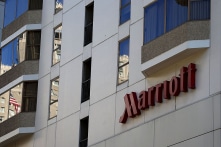 Tập đoàn Marriott lên tiếng vì trưng bày sách về mổ cướp nội tạng