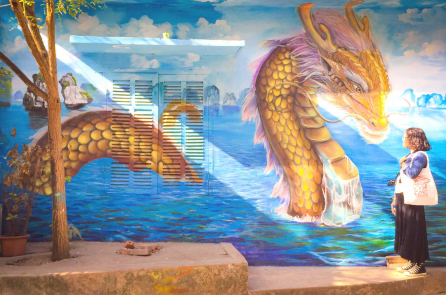 Khu tập thể cũ Hà Nội bỗng trở nên sống động và tươi mới với bích họa 3D chào Xuân