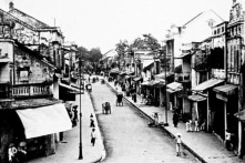 Tranh ảnh đen trắng về Hà Nội