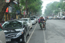 Tăng phí gửi xe ô tô gấp 3 lần, nhiều người dân lo lắng