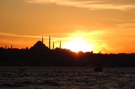Ấn tượng hoàng hôn trên vịnh Bosporus