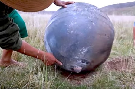Peru: Tìm thấy 3 quả cầu kim loại bí ẩn sau khi ‘thiên thạch’ rơi xuống Trái Đất (video)