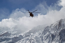 Vụ tai nạn máy bay Iran: Vẫn chưa thể tìm thấy xác máy bay và 66 nạn nhân