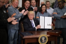 Trump chính thức áp thuế nhập khẩu thép, nhôm; miễn trừ cho Mexico và Canada