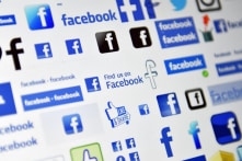 Facebook bị điều tra, nhà đầu tư đề nghị Mark Zuckerberg từ chức