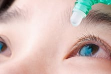 ‘Thuốc nhỏ mắt nano’ – Tiềm năng hàn gắn giác mạc và chữa cận thị, viễn thị