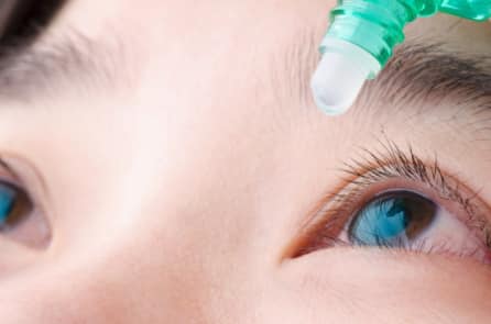 ‘Thuốc nhỏ mắt nano’ – Tiềm năng hàn gắn giác mạc và chữa cận thị, viễn thị