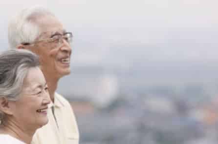 Bài diễn văn “khó khăn ở tuổi trung niên” khiến nhiều người bật cười và suy ngẫm