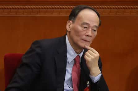 Báo Anh: Vương Kỳ Sơn có lẽ cũng hết cách, đành xem phim để tìm hiểu về Trump