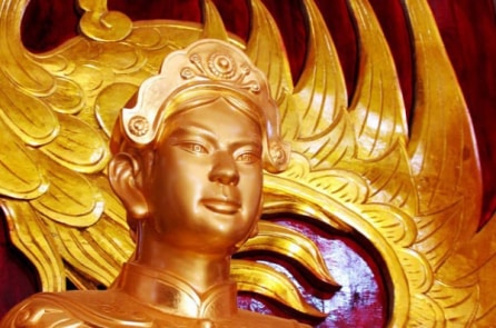 Nữ tướng Bùi Thị Xuân không bị voi giày?