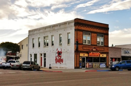 Quán bar tặng phần ăn sáng cho khách để xe lại qua đêm sau khi đã uống say