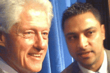 15 điều nên biết về ‘Người đàn ông Pakistan bí ẩn’ trong vụ email Clinton