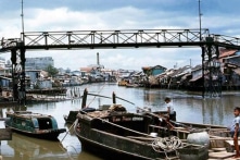 Lan man chuyện cầu Xóm Chỉ, kênh Tàu Hủ, bến Bình Đông xưa