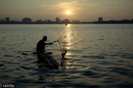 Hà Nội: Sống chậm theo nhịp nhanh của phố phường (Ảnh)