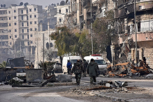 Nga, Syria cố “tẩy sạch” chất độc hóa học, OPCW chưa thể tới hiện trường