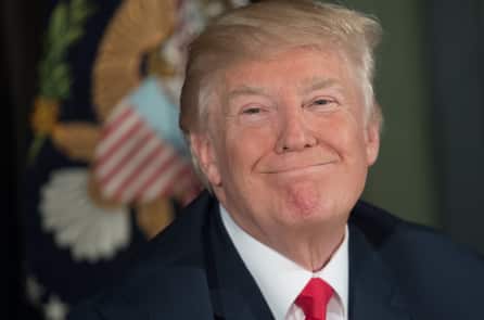 Mỹ: Thất nghiệp giảm, tỷ lệ ủng hộ ông Trump tăng cao nhất trong 11 tháng