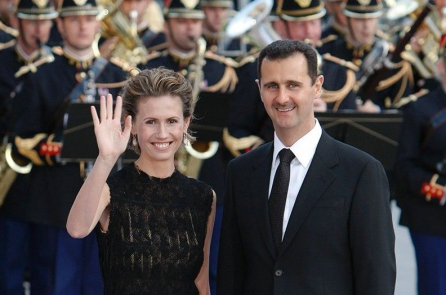 Syria chìm trong lửa đạn, vợ chồng Assad vẫn sống xa hoa