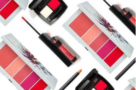 ‘Lip powder’ – Xu hướng son mới nhất bạn cần?