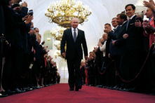 Putin nhậm chức Tổng thống nhiệm kỳ tư, tiếp tục giữ Medvedev làm Thủ tướng