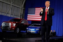 Trump yêu cầu Bộ Thương mại xem xét áp thuế ôtô nhập khẩu