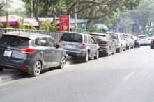 Từ 1/6, TP.HCM bắt đầu thu phí ô tô đỗ dưới lòng đường