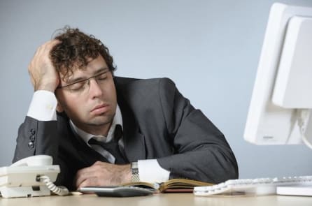 Cần làm gì để tránh tổn hại gan khi phải thức đêm?