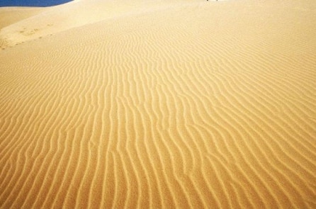 Nên viết gì trên cát và khắc gì trên đá?