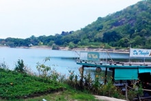 Sau khi bị cảnh cáo, Bí thư huyện lên chức Trưởng ban dân tộc tỉnh