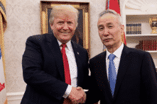 Thế lưỡng nan của Lưu Hạc trong đàm phán thương mại Trung – Mỹ