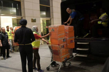 Cảnh sát thu nhiều kim cương, tiền tại nơi ở của cựu Thủ tướng Malaysia