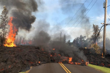 Hawaii: Núi lửa phun trào phá hủy nhiều nhà, đe dọa tính mạng người dân