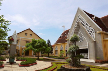 Những người ở Thủ Thiêm (*)