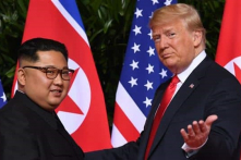 Trump hứa dừng tập trận chung, Kim cam kết hủy bãi thử tên lửa