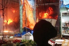 Hà Nội: Cháy lớn tại chợ Sóc Sơn