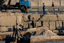 Triều Tiên kêu gọi phát triển kinh tế bất chấp “những vấn đề khó khăn và phức tạp”